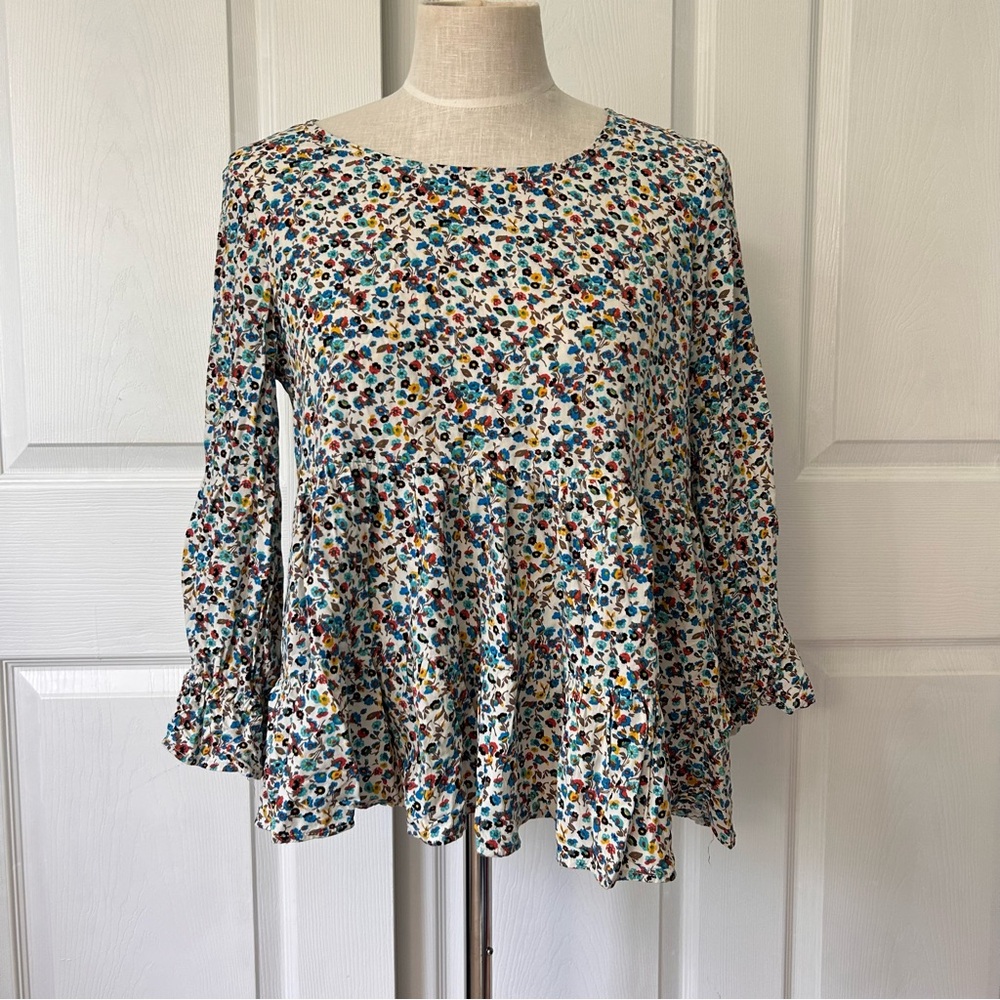 Janice and Delancey Floral Ditzy Babydoll Top M